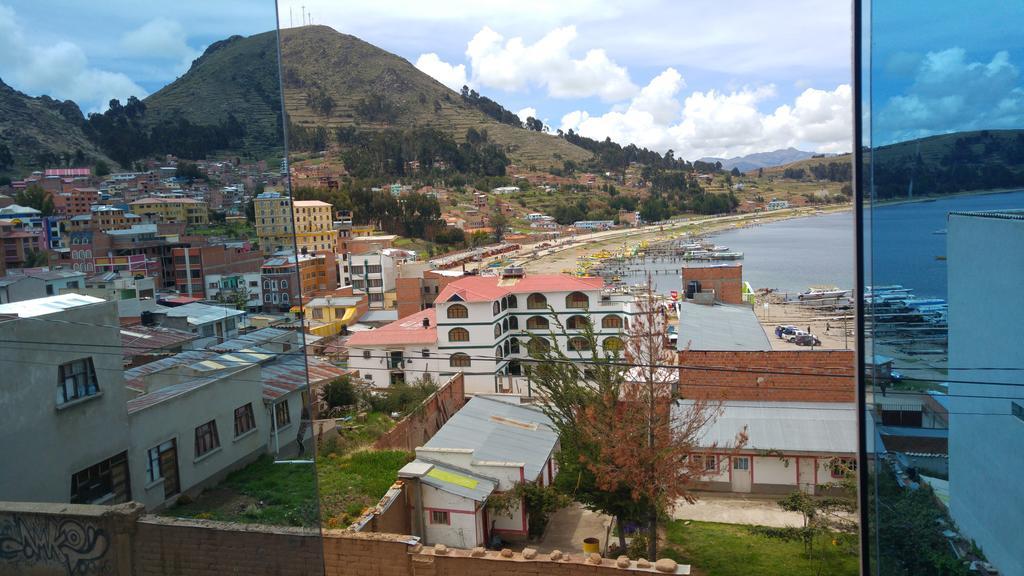 Estrella Del Lago Hotel Копакабана Екстериор снимка